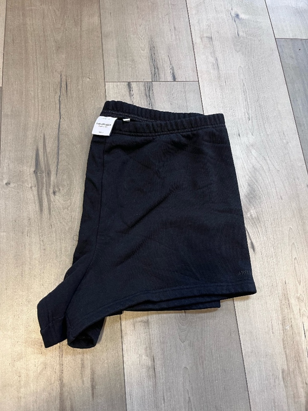 aritzia sweat fleece xl black fleece shorts activewear